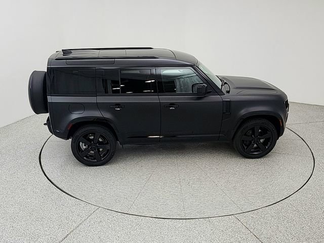 New 2026 Land Rover Defender 110 X-Dynamic SE AWD/4WD image 16