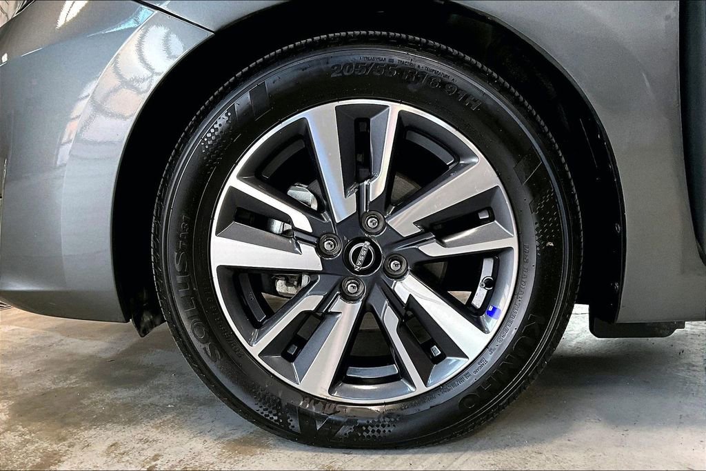 Certified 2025 Nissan Versa SV image 8