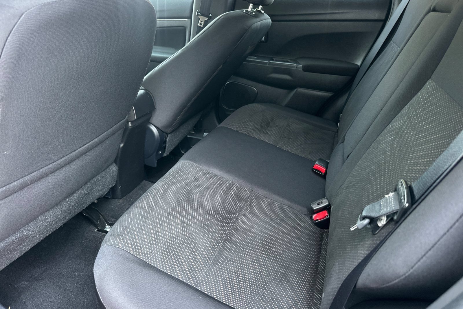 Used 2013 Mitsubishi Outlander Sport SE AWD/4WD image 12