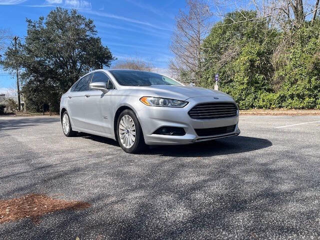 Used 2015 Ford Fusion Energi SE image 3
