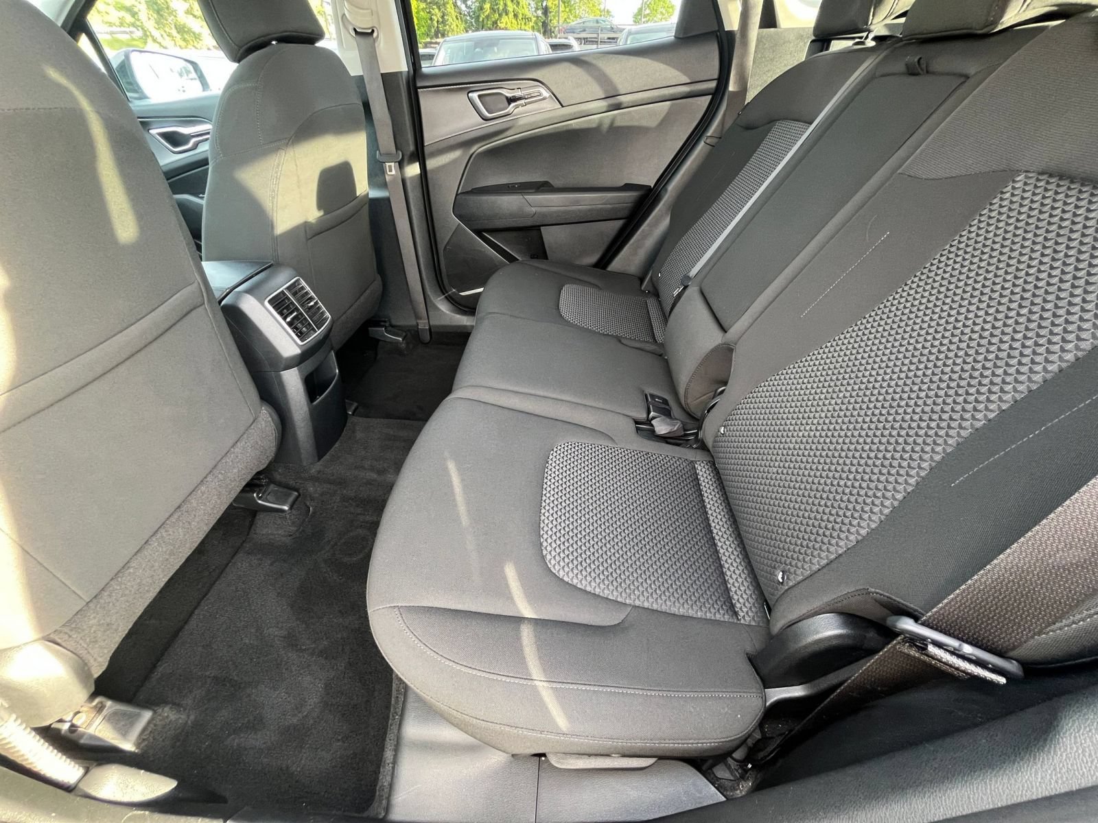 Used 2025 Kia Sportage LX FWD image 25
