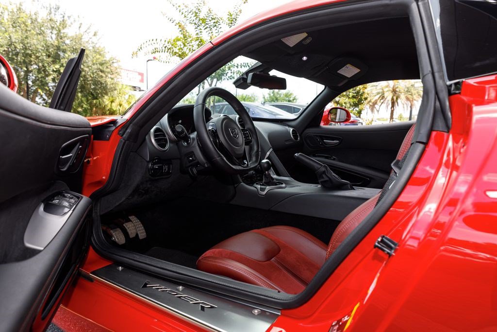 Used 2017 Dodge Viper GTC RWD image 20