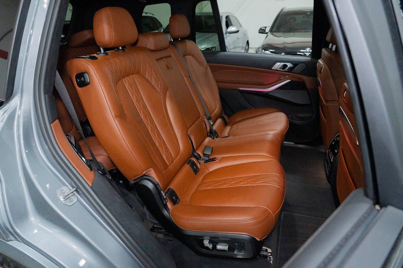 Used 2023 BMW X7 M60i image 50