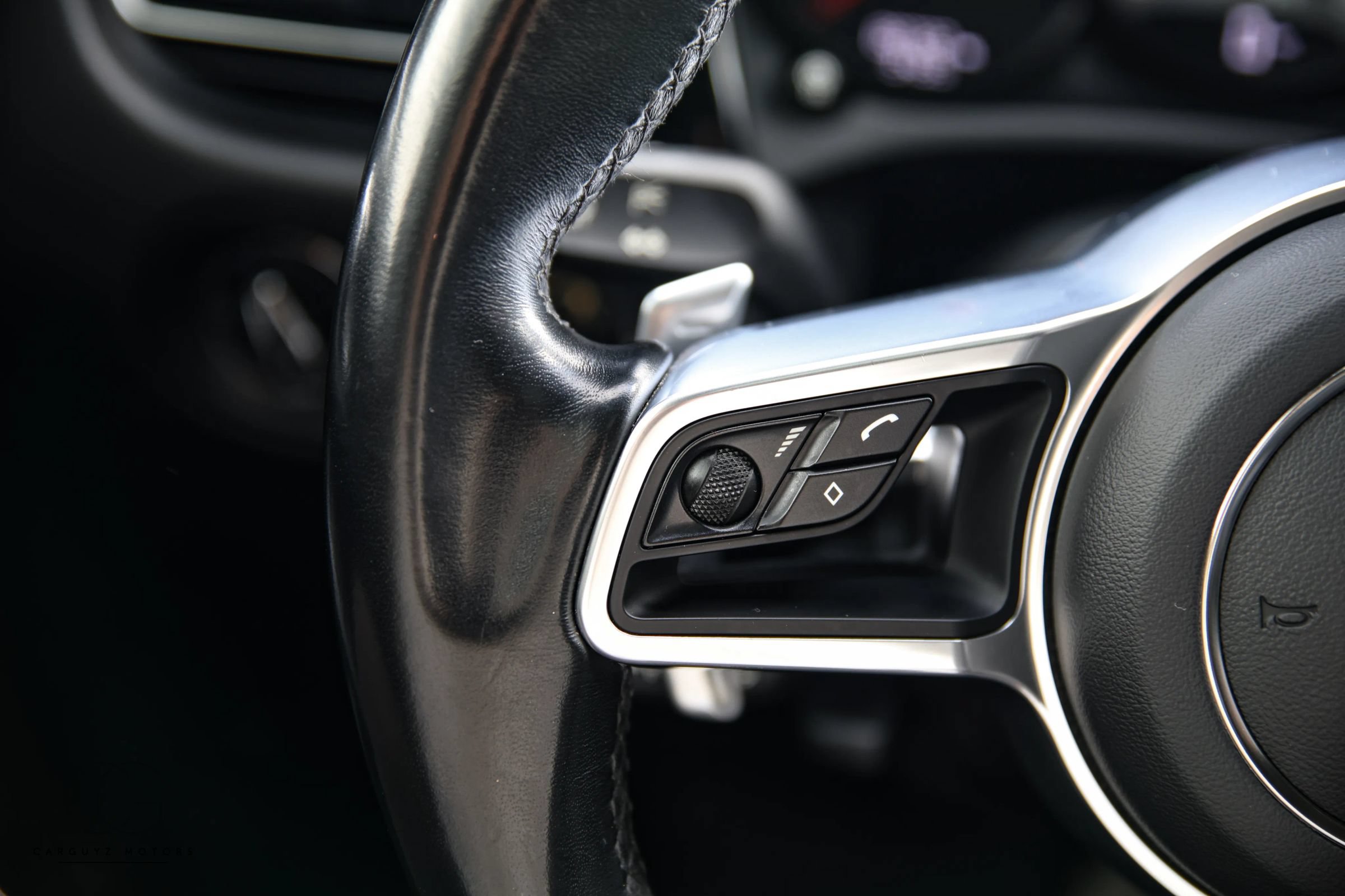 Used 2021 Porsche Macan S AWD/4WD image 37