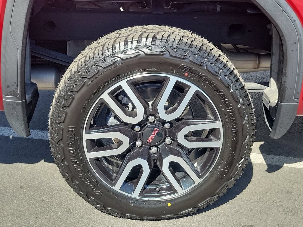 Used 2023 GMC Sierra 1500 AT4 w/ AT4 Premium Package AWD/4WD image 6