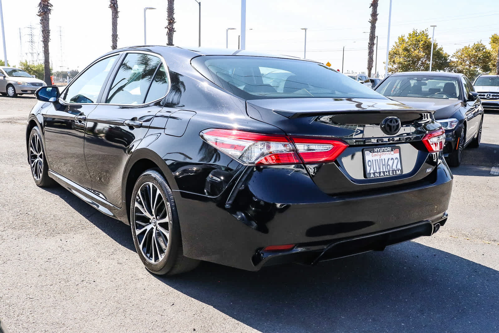 Used 2018 Toyota Camry SE FWD image 9