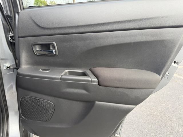 Used 2025 Mitsubishi Outlander Sport ES image 26