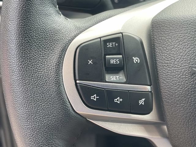 Used 2024 Ford Explorer XLT w/ Equipment Group 202A AWD/4WD image 44