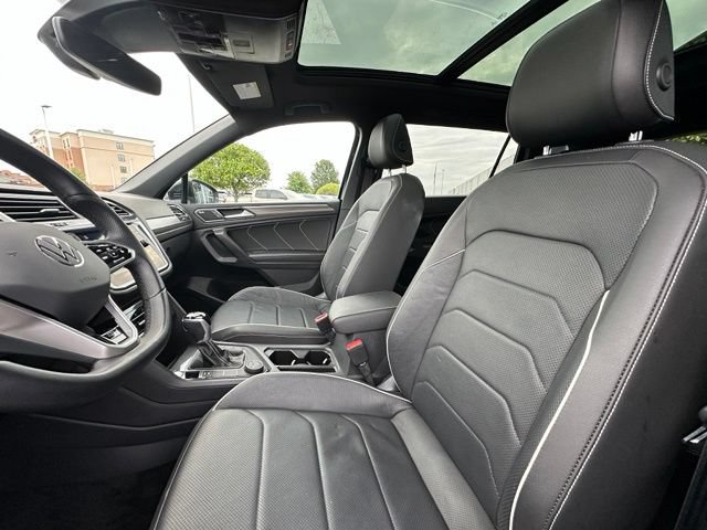 Used 2023 Volkswagen Tiguan SEL R-Line AWD/4WD image 27
