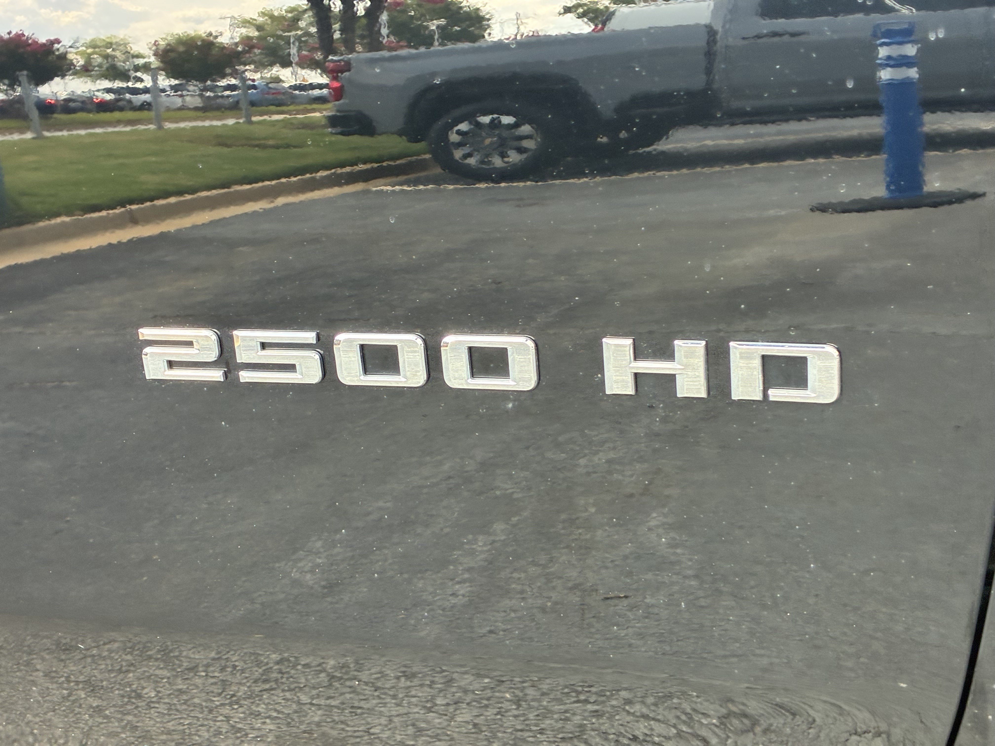 Used 2024 Chevrolet Silverado 2500 LTZ w/ LTZ Convenience Package AWD/4WD image 7