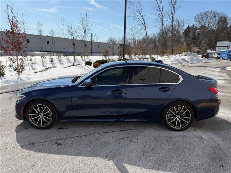 Used 2020 BMW 330i Sedan w/ Executive Package image 3