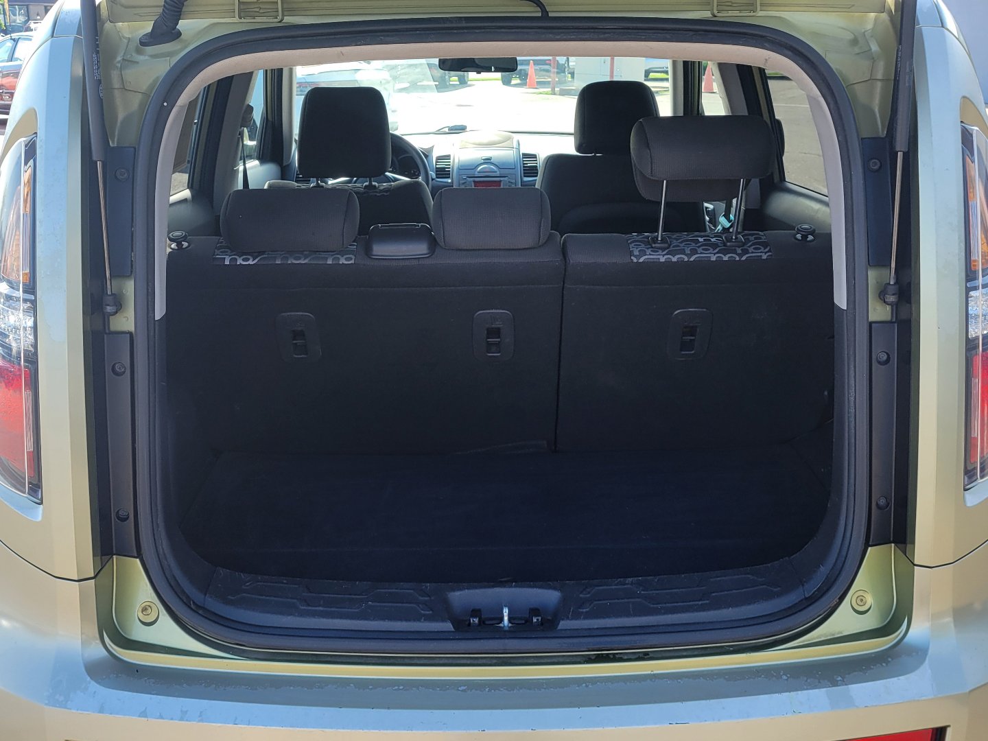 Used 2010 Kia Soul + w/ Audio Pkg FWD image 8