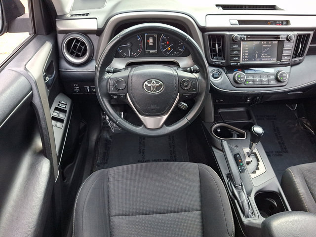 Used 2018 Toyota RAV4 XLE FWD image 11