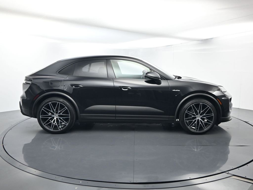Certified 2024 Porsche Macan 4 Electric image 16