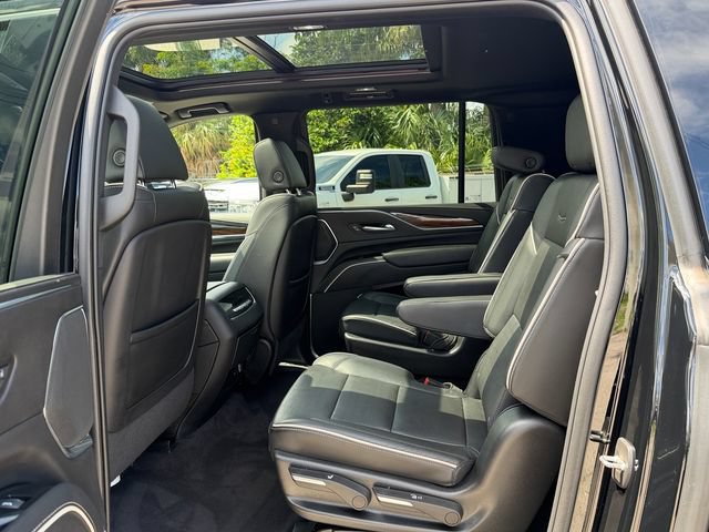 Certified 2022 Cadillac Escalade ESV Premium Luxury RWD image 11