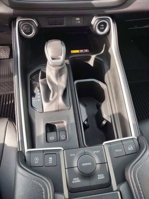 Used 2025 Toyota Grand Highlander AWD image 14