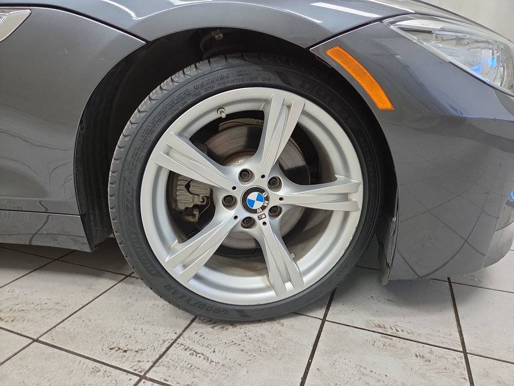Used 2015 BMW Z4 sDrive35i RWD image 8