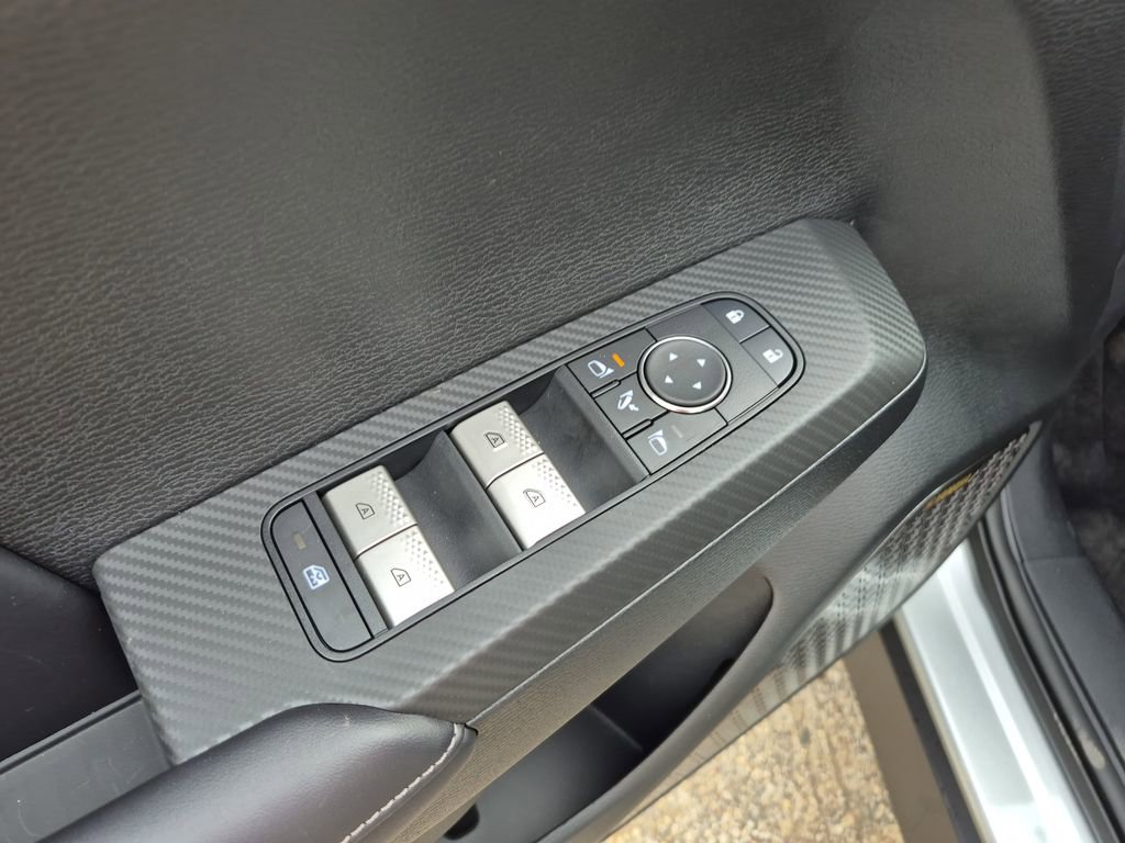 New 2026 Mitsubishi Outlander SE image 19