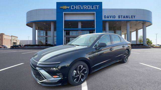 Used 2025 Hyundai Sonata SEL FWD image 4