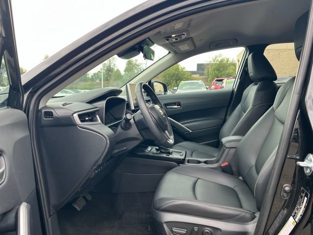 Used 2026 Toyota Corolla Cross XLE AWD/4WD image 27