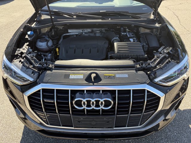 Used 2023 Audi Q3 2.0T Premium w/ Convenience Package AWD/4WD image 28