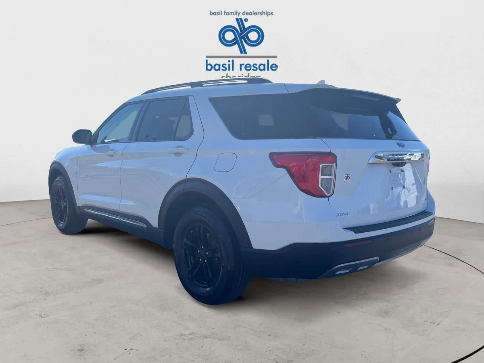 Used 2020 Ford Explorer XLT w/ Equipment Group 202A AWD/4WD image 5