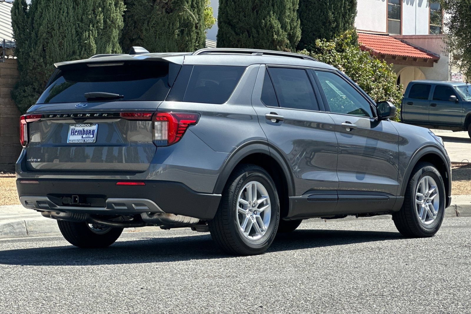 New 2026 Ford Explorer Active w/ Active Comfort Package RWD image 4