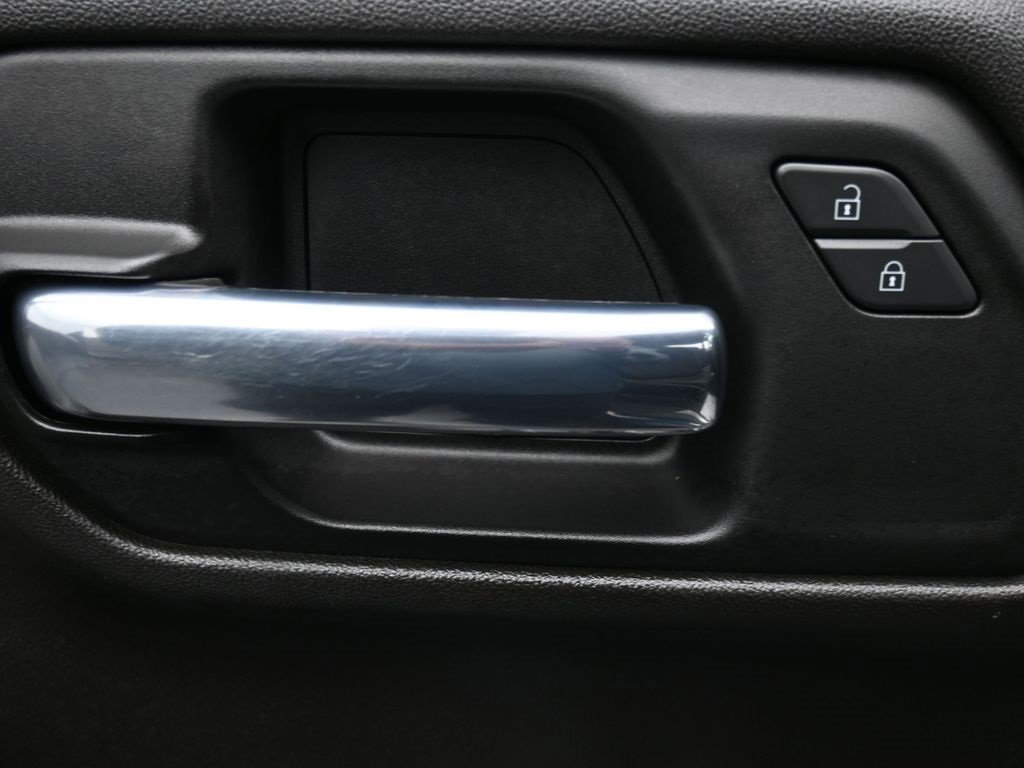 Used 2022 Chevrolet Silverado 1500 LT image 10