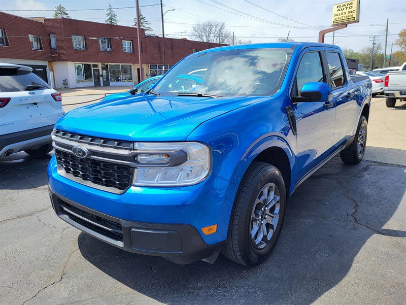 Used 2022 Ford Maverick XLT w/ XLT Luxury Package image 3