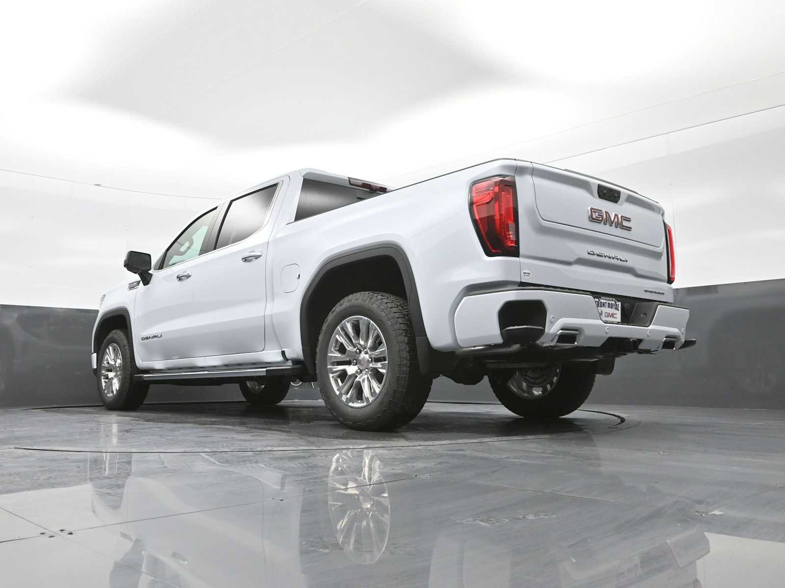New 2026 GMC Sierra 1500 Denali w/ Technology Package AWD/4WD image 45