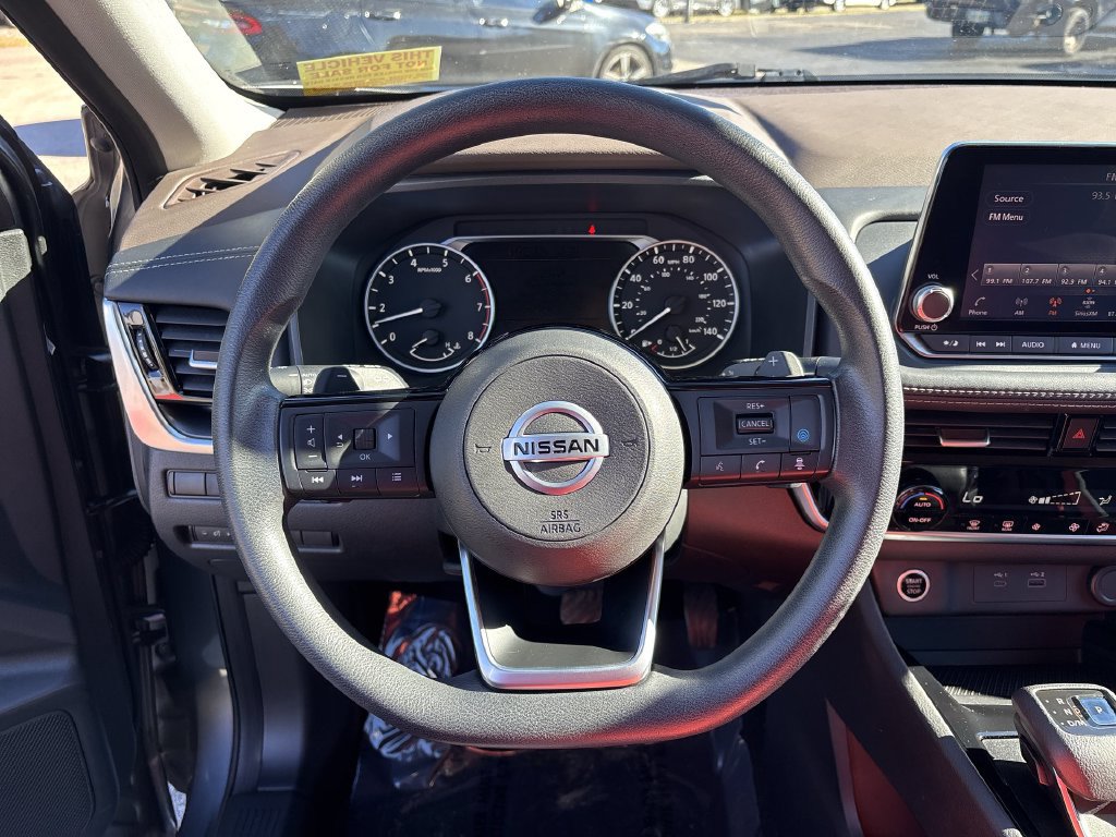 Certified 2021 Nissan Rogue SV FWD image 29