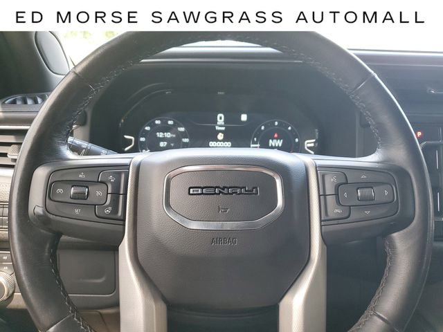 Used 2022 GMC Yukon XL Denali image 24