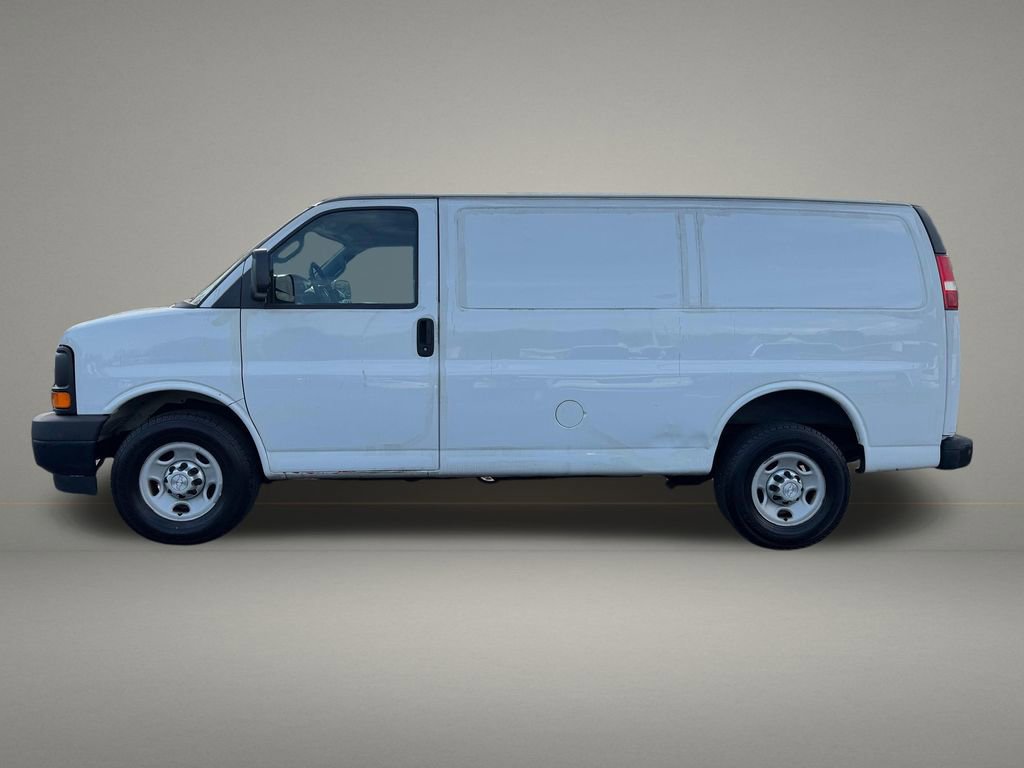 Used 2017 Chevrolet Express 2500 video 2