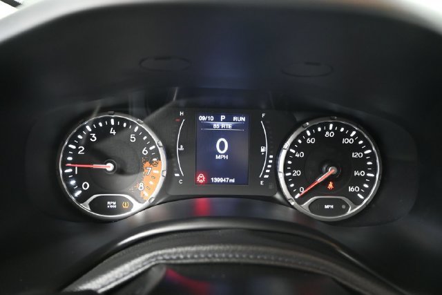 Used 2017 Jeep Renegade Latitude w/ Cold Weather Group AWD/4WD image 22