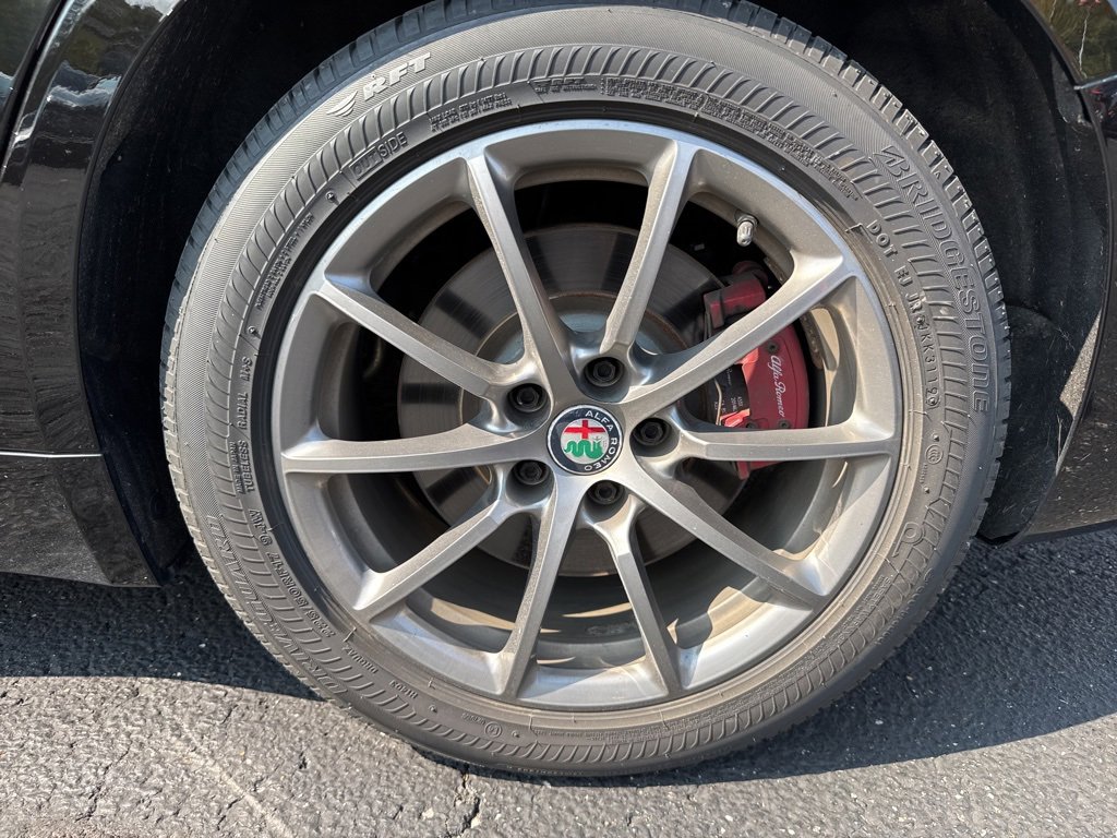 Used 2018 Alfa Romeo Giulia AWD image 19