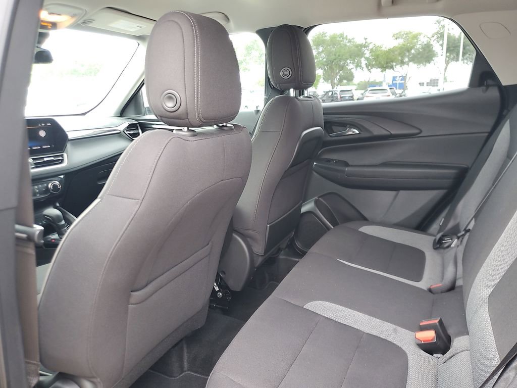 Used 2025 Chevrolet TrailBlazer LT AWD/4WD image 11