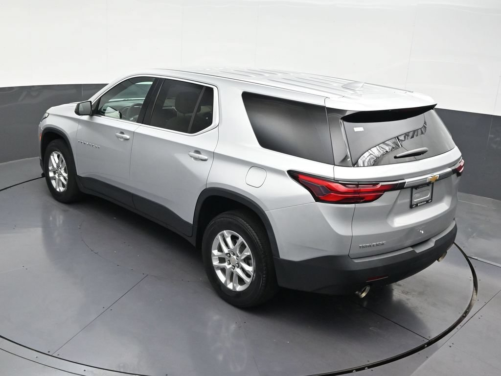 Used 2022 Chevrolet Traverse LS FWD image 24