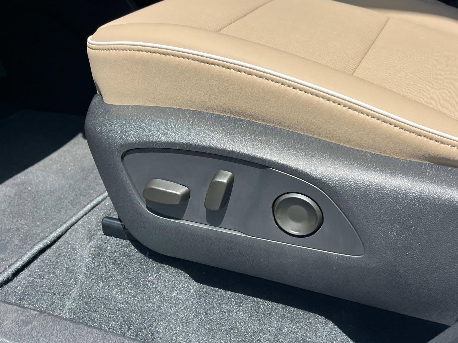New 2026 Buick Enclave Preferred w/ Power Package image 27