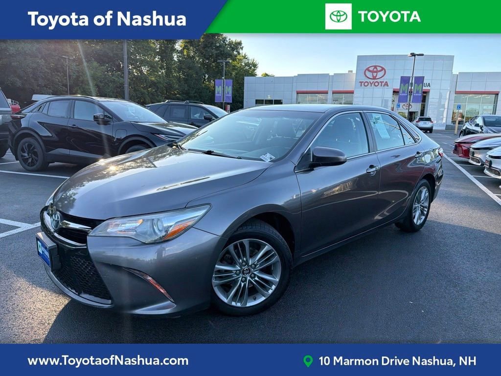 Used 2015 Toyota Camry SE FWD image 1