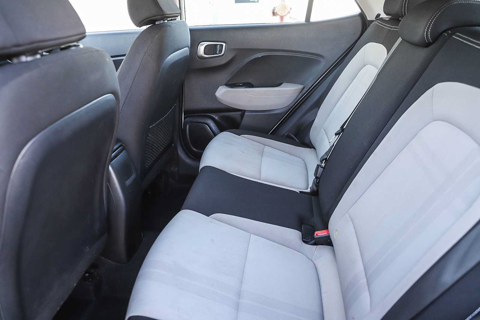 Used 2020 Hyundai Venue SEL w/ Convenience Package FWD image 16