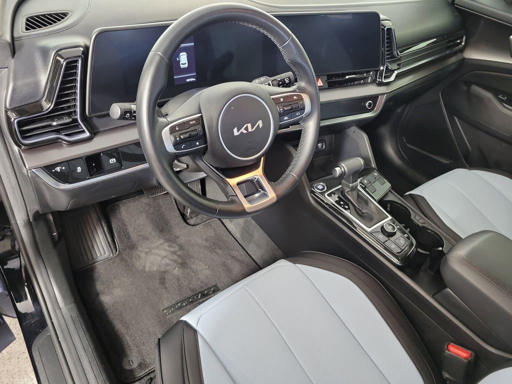 Used 2023 Kia Sportage EX image 11
