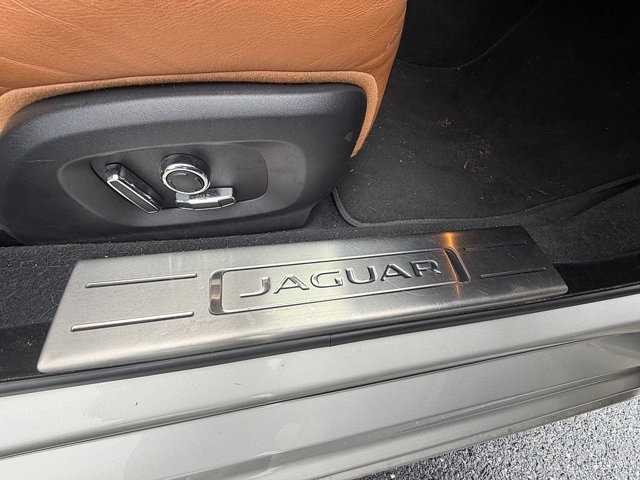 Used 2016 Jaguar XJ R-Sport AWD/4WD image 26