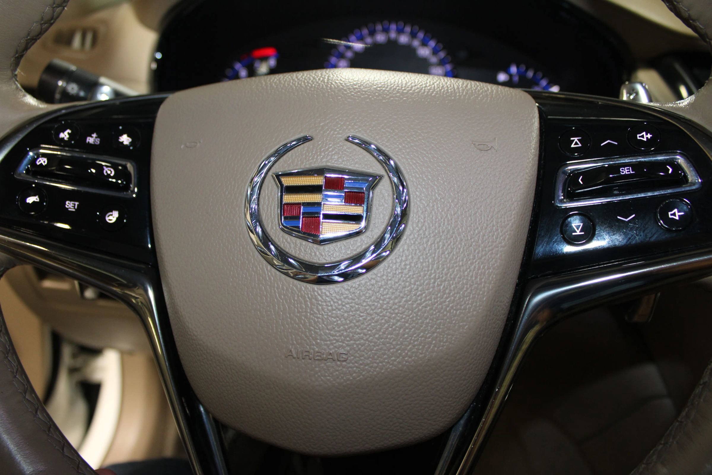 Used 2014 Cadillac CTS Luxury RWD image 18