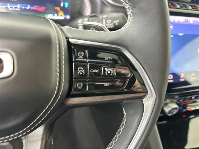 Used 2023 Jeep Grand Cherokee Overland image 16