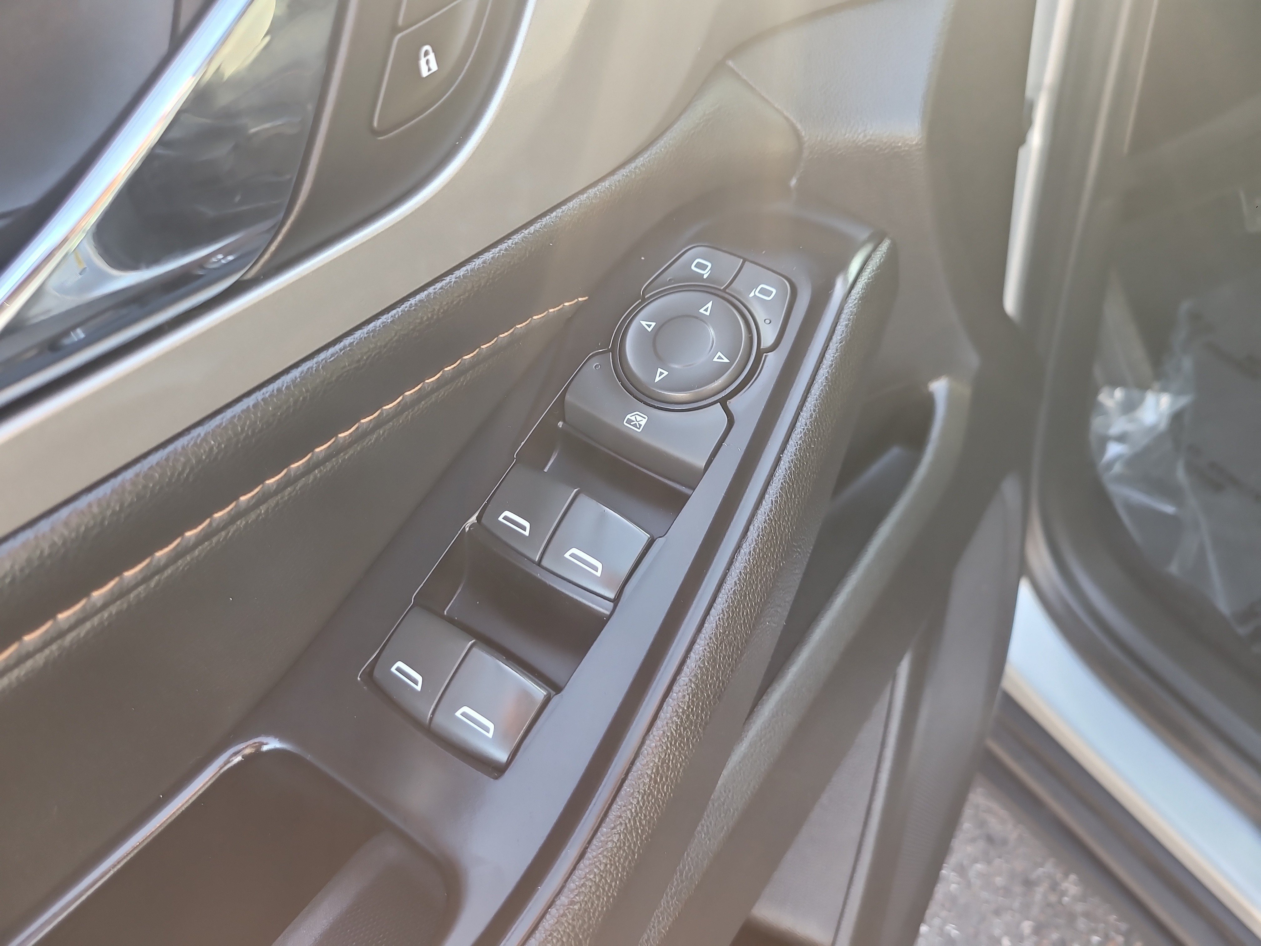 Used 2020 Chevrolet Traverse LS FWD image 17