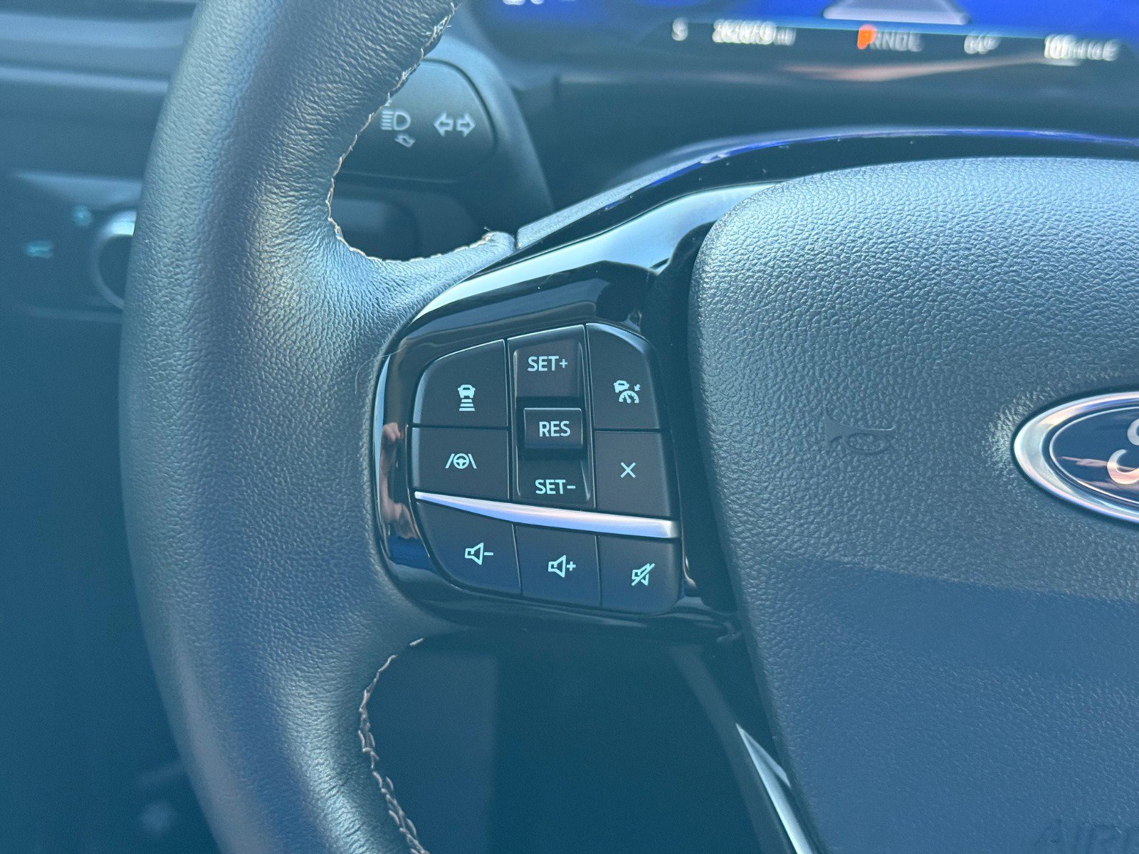 Used 2022 Ford Escape Titanium w/ Titanium Elite Package image 18