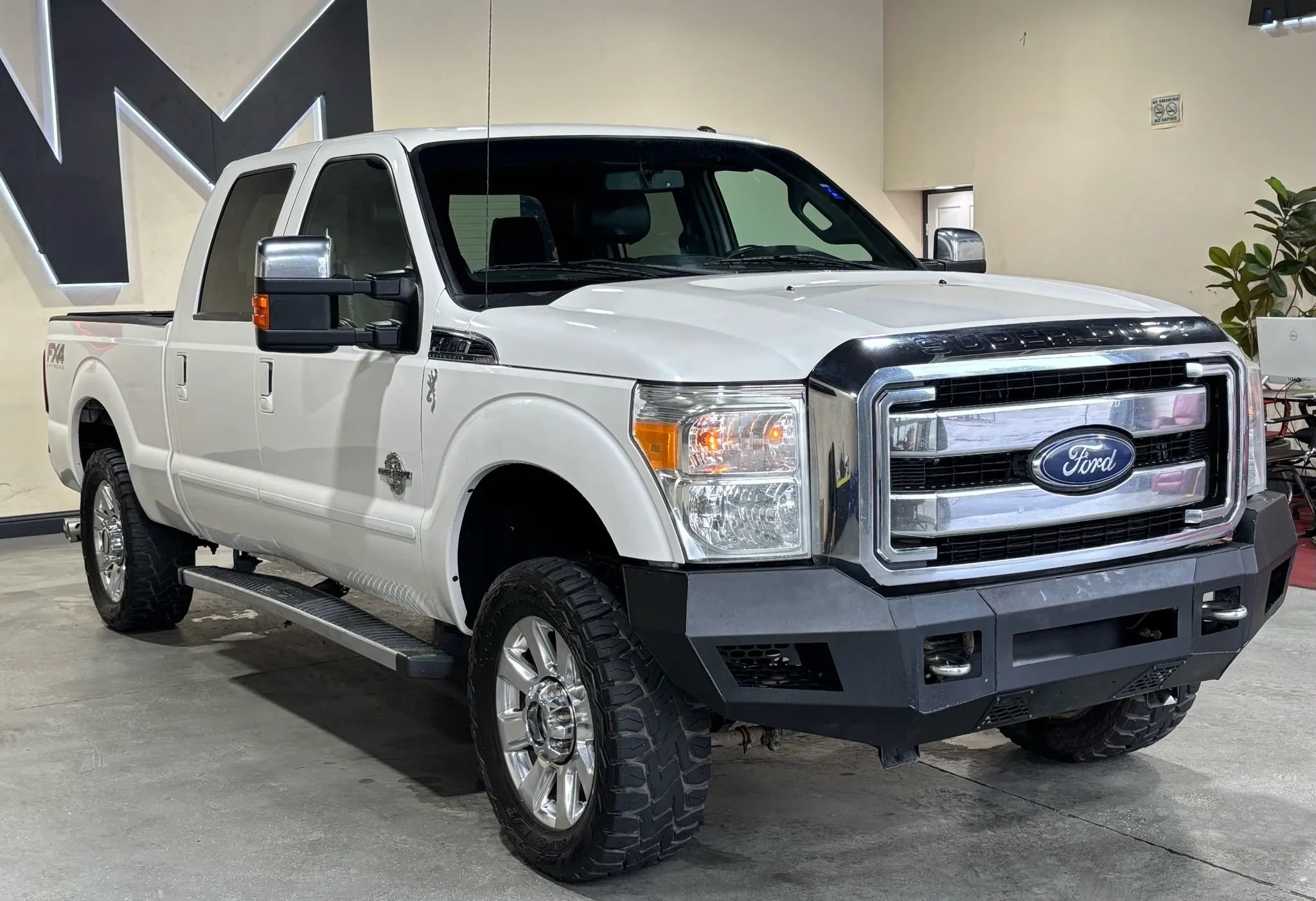 Used 2016 Ford F250 Lariat w/ Lariat Ultimate Package AWD/4WD image 3
