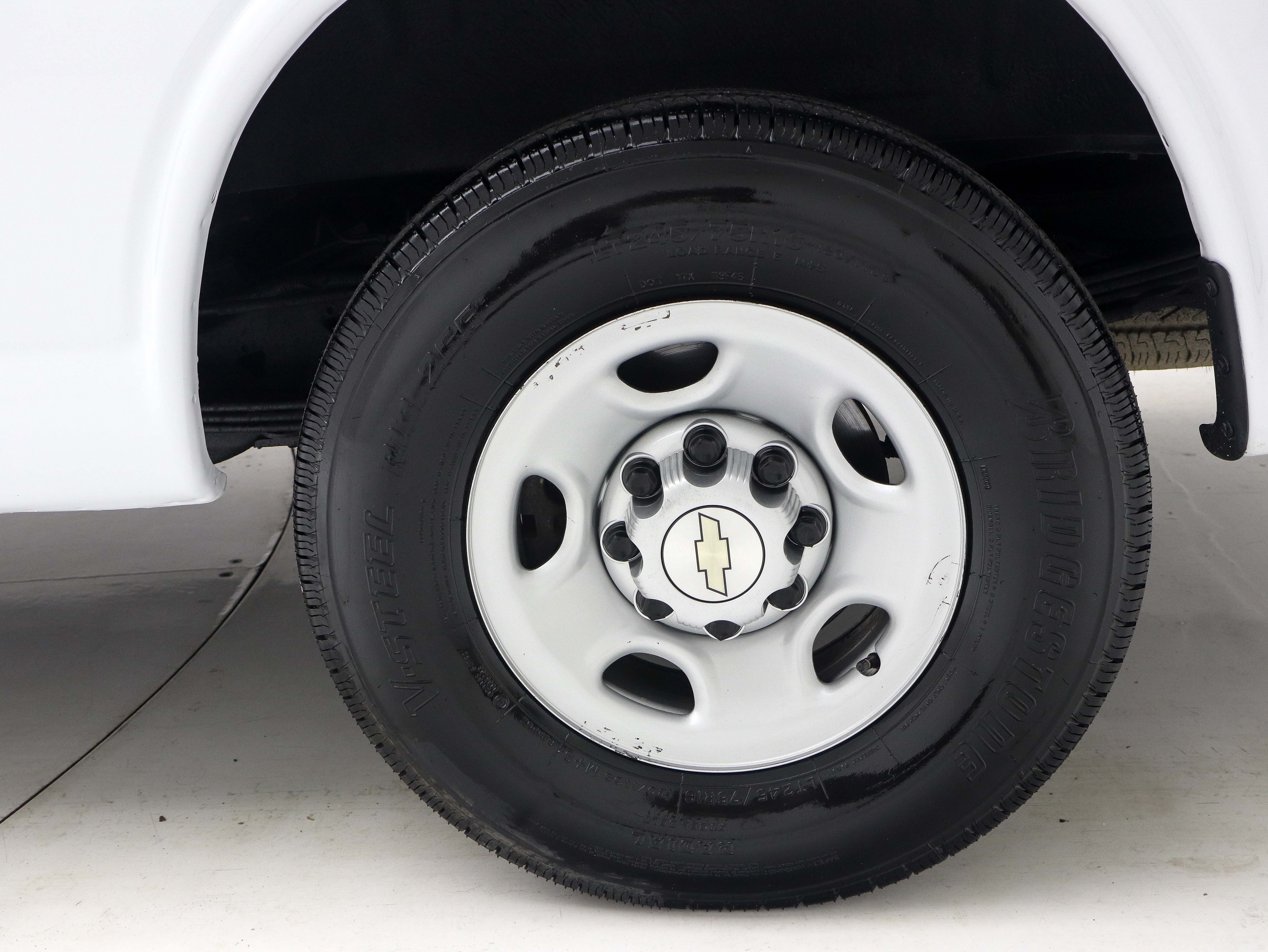 Used 2021 Chevrolet Express 2500 Extended RWD image 29
