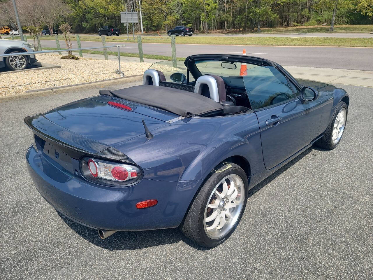 Used 2006 MAZDA MX-5 Miata Touring image 26