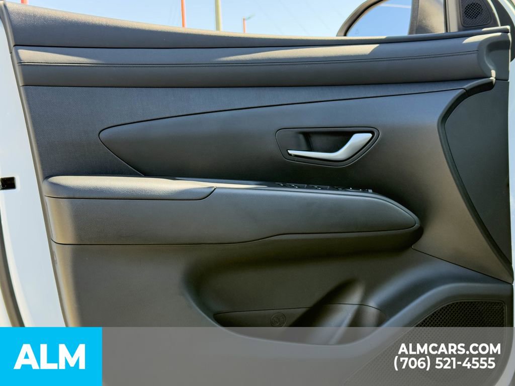 Certified 2025 Hyundai Tucson SEL image 9